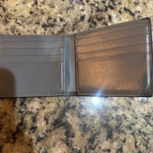 Gucci Embossed Gray Leather Card Holder - Picture 7 of 9